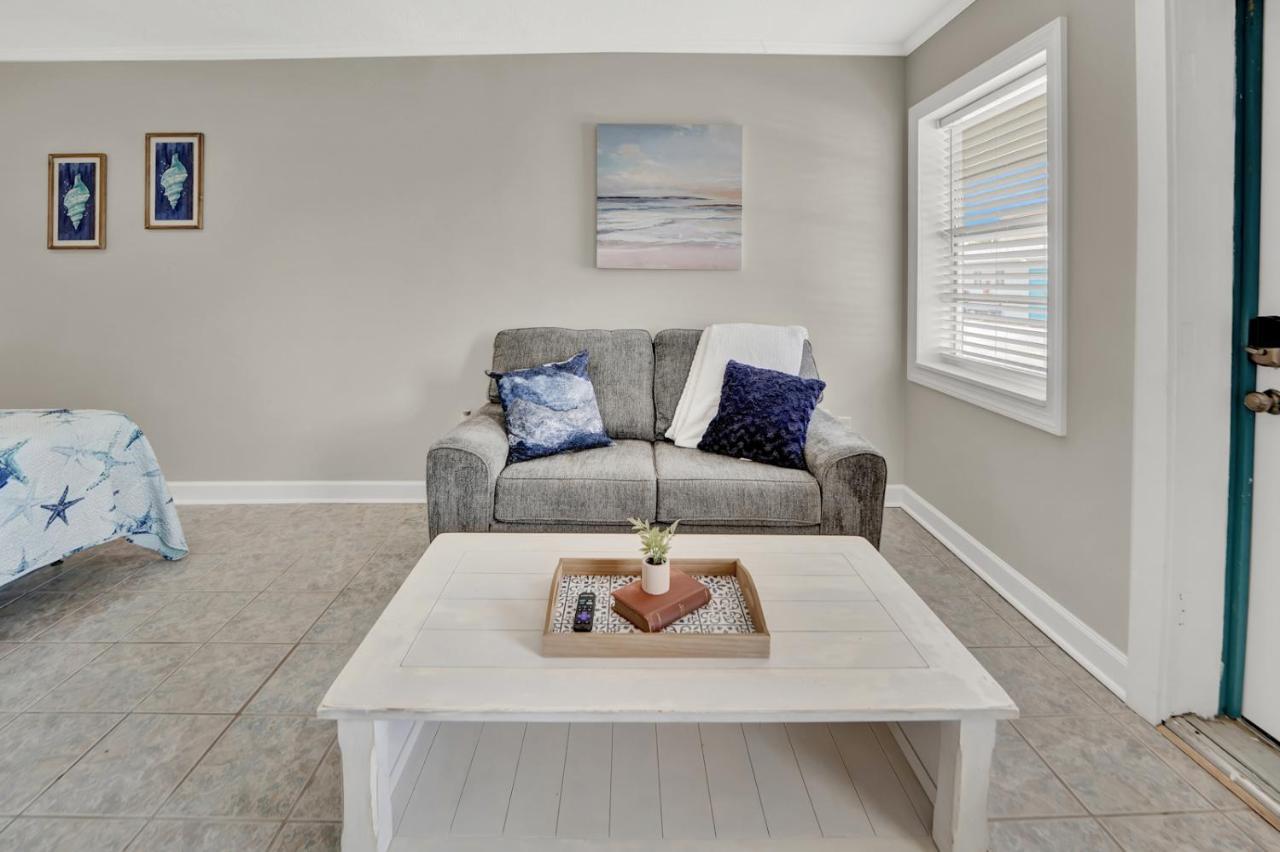 Sea Foam Suites Lower Grand Lagoon Exterior foto